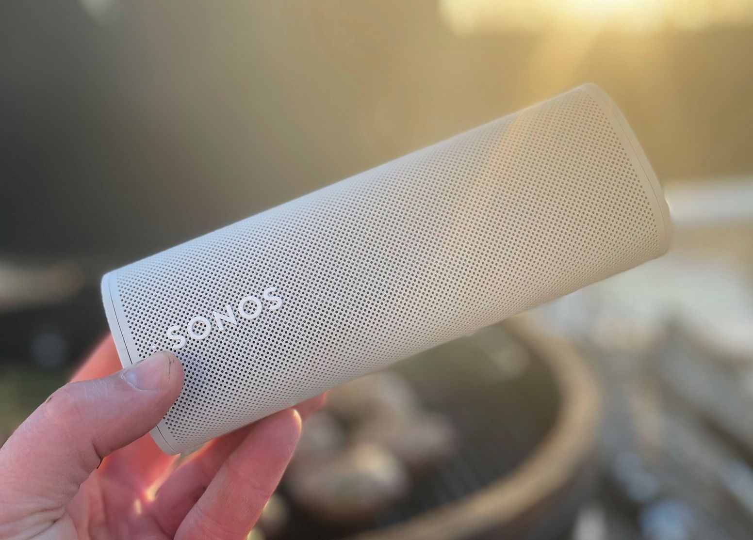 Test av Sonos Roam: Innfrir forventningene, men er ikke for alle - fvn.no